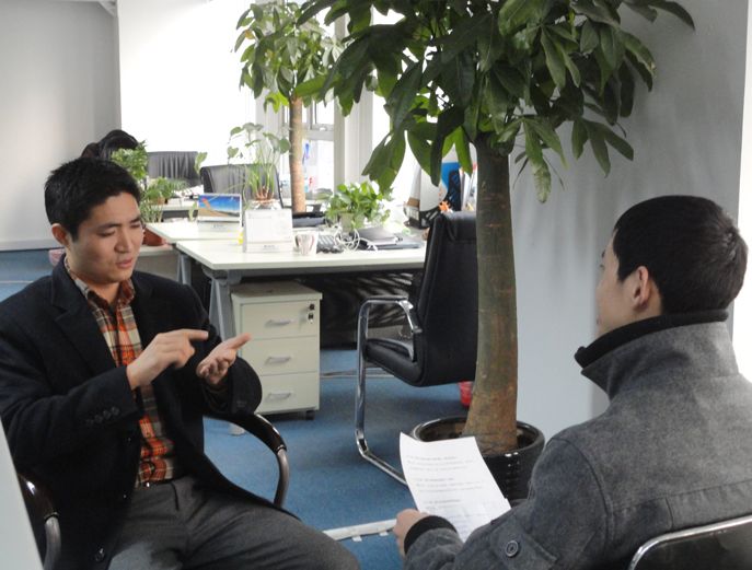 CCTV-NEWS新闻频道记者采访锐仕方达运营总监 图片2